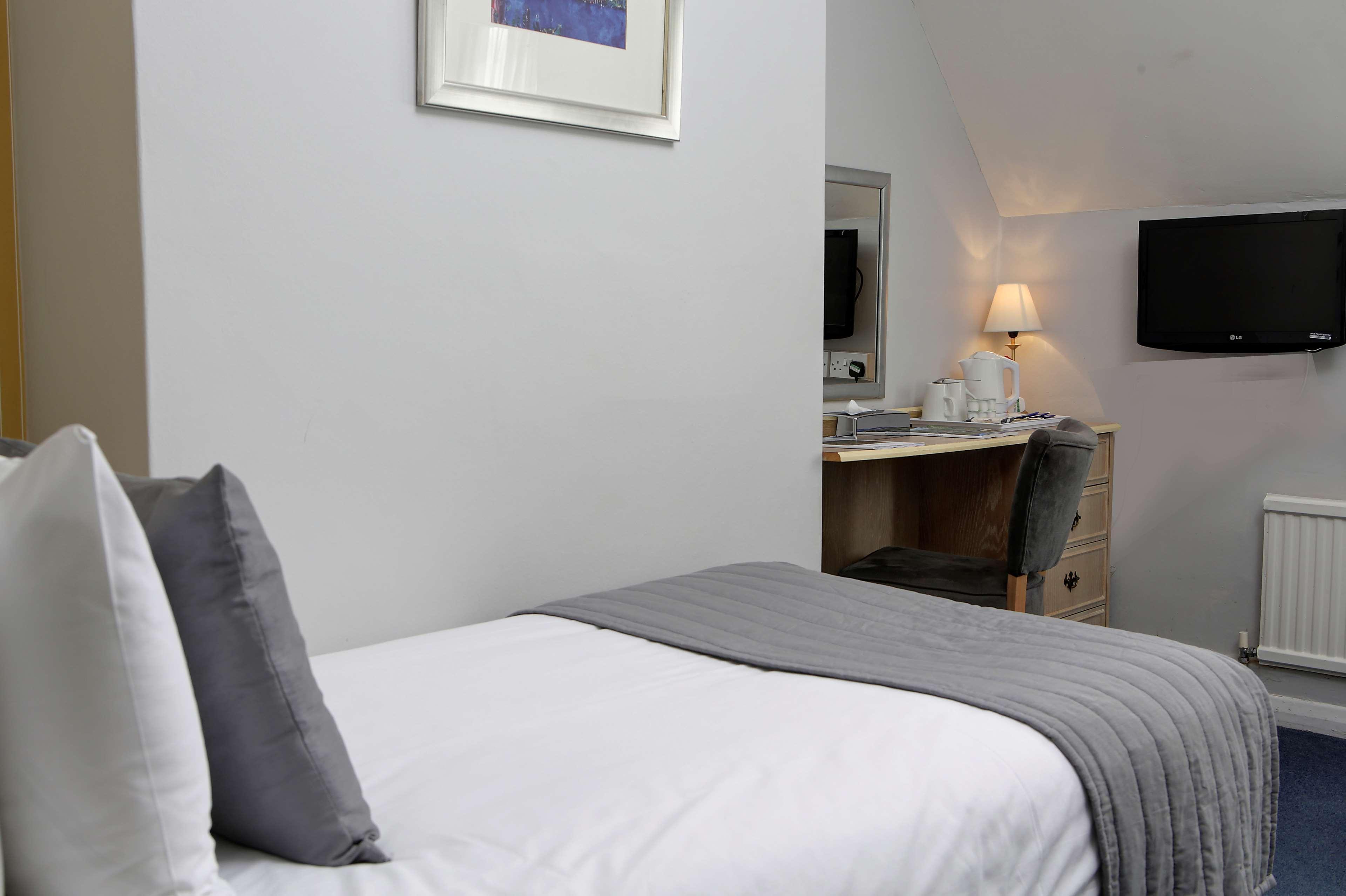 Best Western Reading Calcot Hotel Bagian luar foto