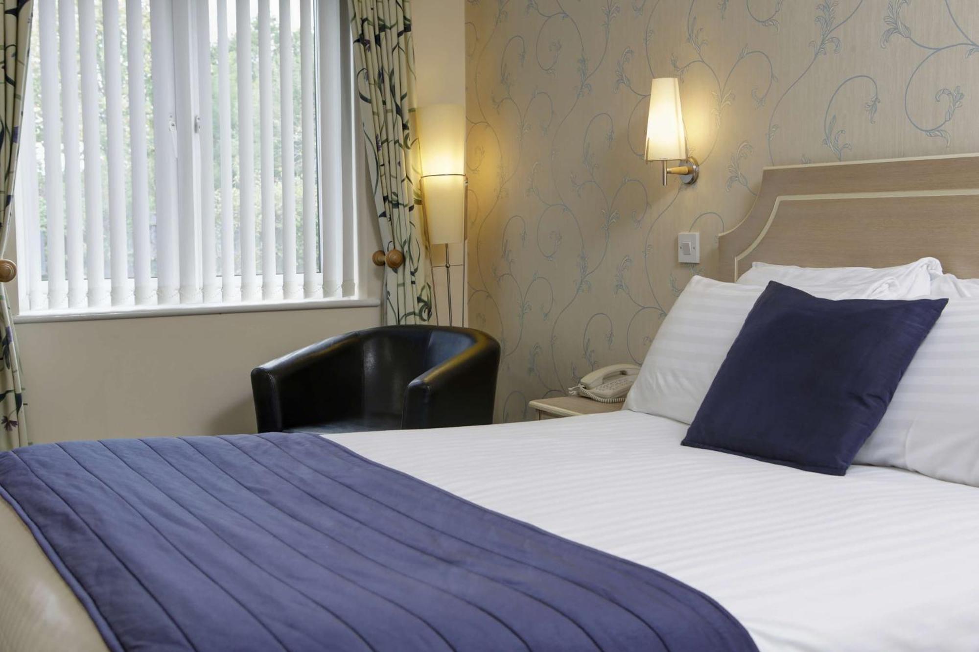 Best Western Reading Calcot Hotel Bagian luar foto