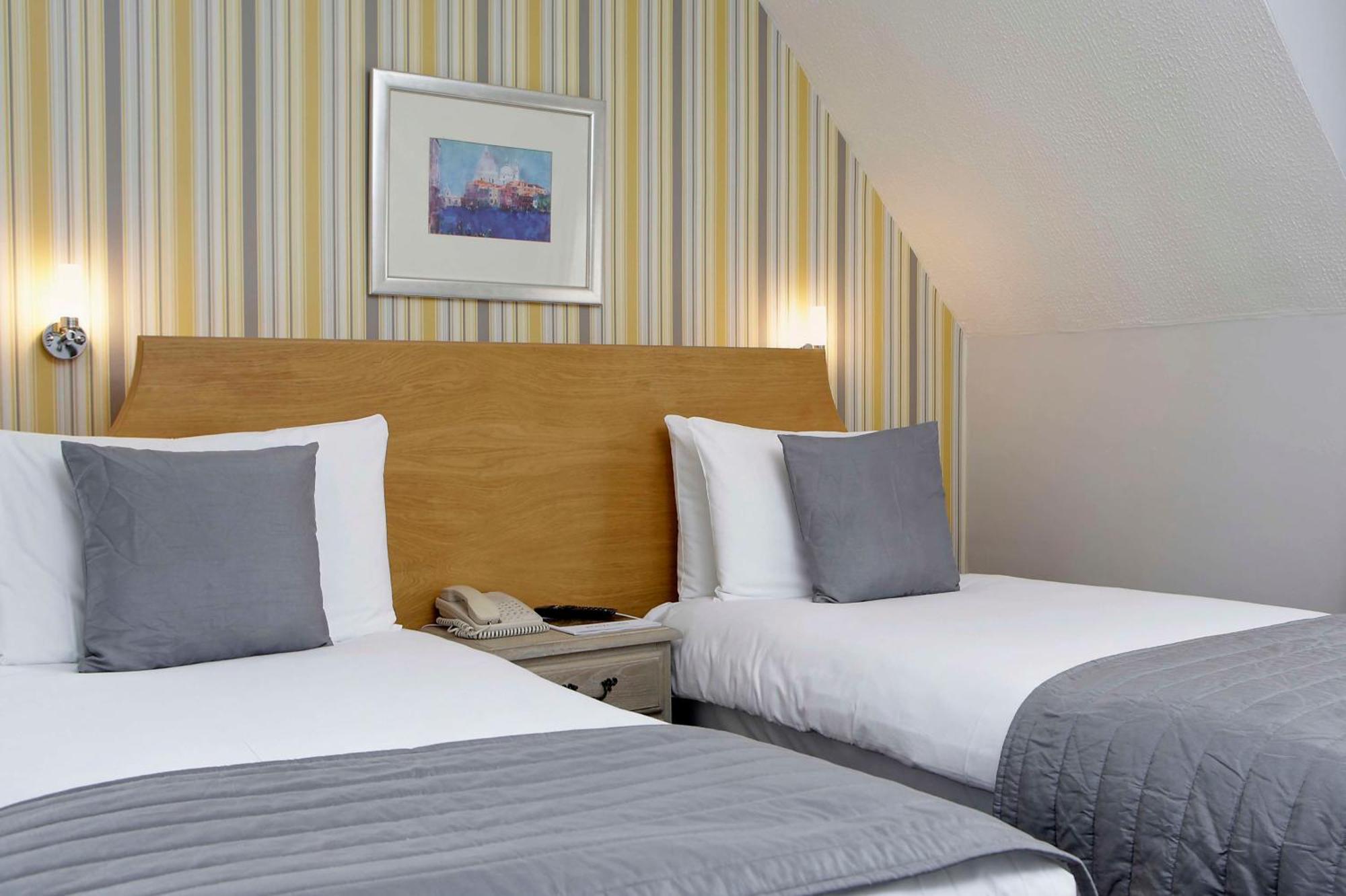 Best Western Reading Calcot Hotel Bagian luar foto